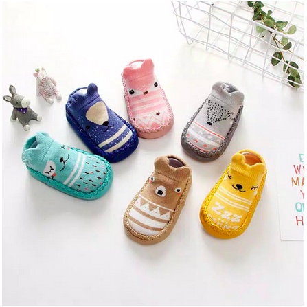 Sepatu bayi prewalker kaos kaki anak import