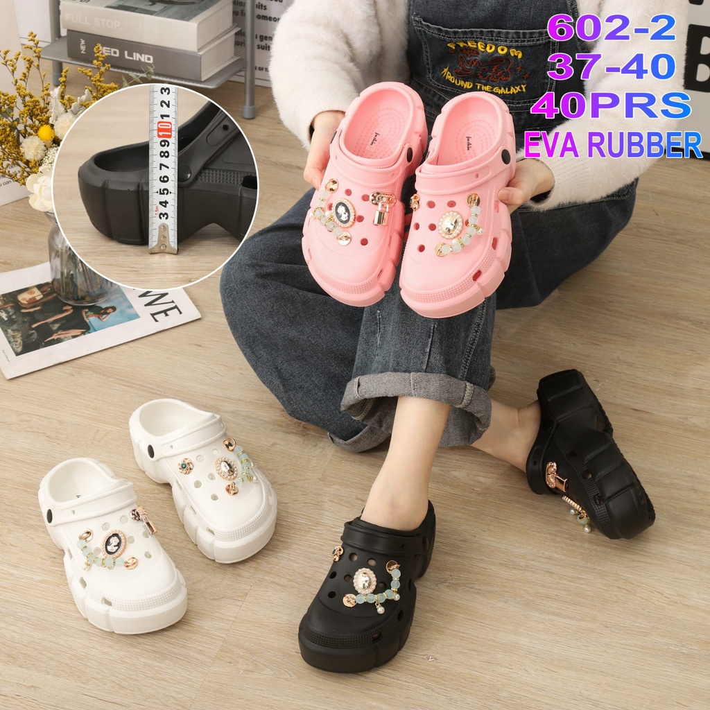 Sandal Crocs Wanita Baim EVA Rubber Import Golden Chains Butterfly &amp; Pearl Padlock Jibbitz  Winola Colection WNL 602-3/602-2