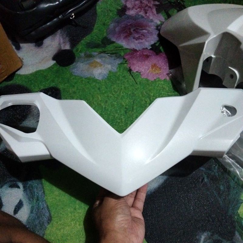 Batok Depan Putih Beat karbu ori AHM