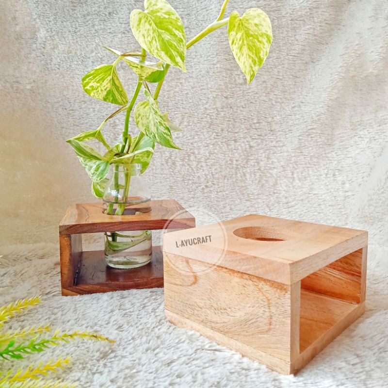 L-AYUCRAFT Vas bunga kotak kayu (free botol kaca)