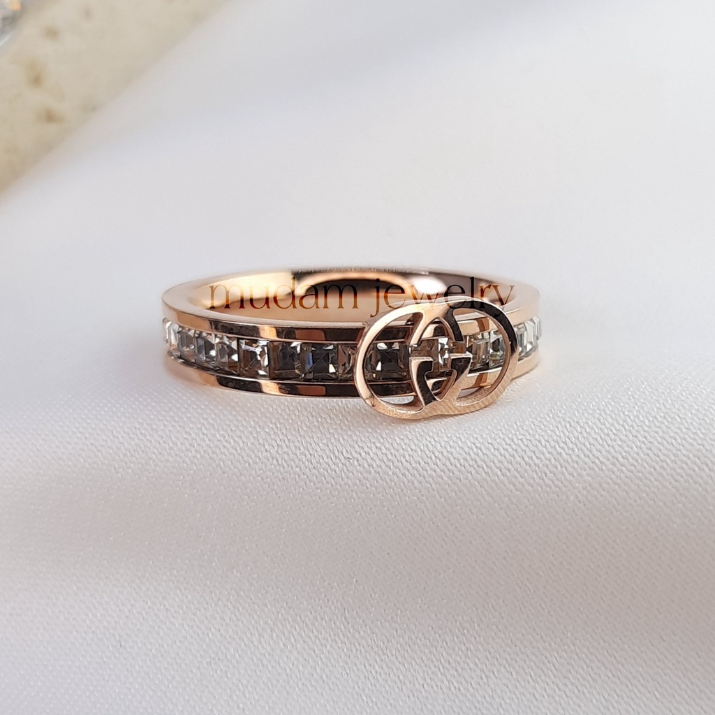 Cincin Titanium Model Gc Dengan Diamonds Artifisial Full Kelilinng Warna Rose Gold, Gold dan Silver