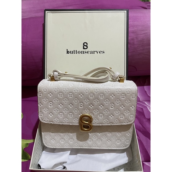 Tas Buttonscarves Audrey Monogram White Medium (Preloved)
