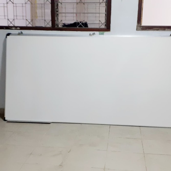 

Whiteboard Ukuran Besar