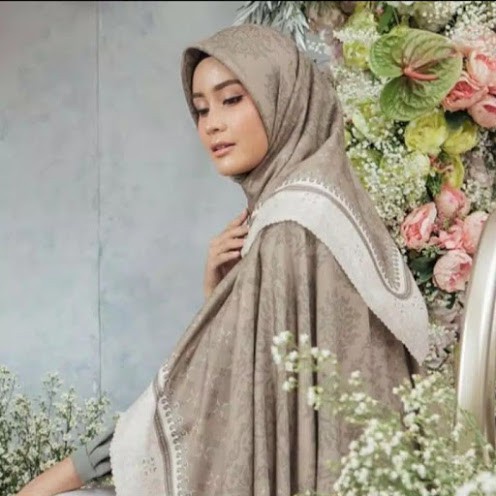 HIJAB SEGI EMPAT ANGGREK MOTIF KRUDUNG TERBARU VOAL PREMIUM