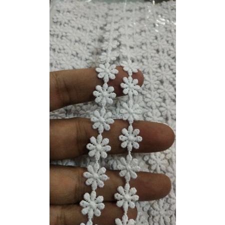 Renda bordir bunga melati putih