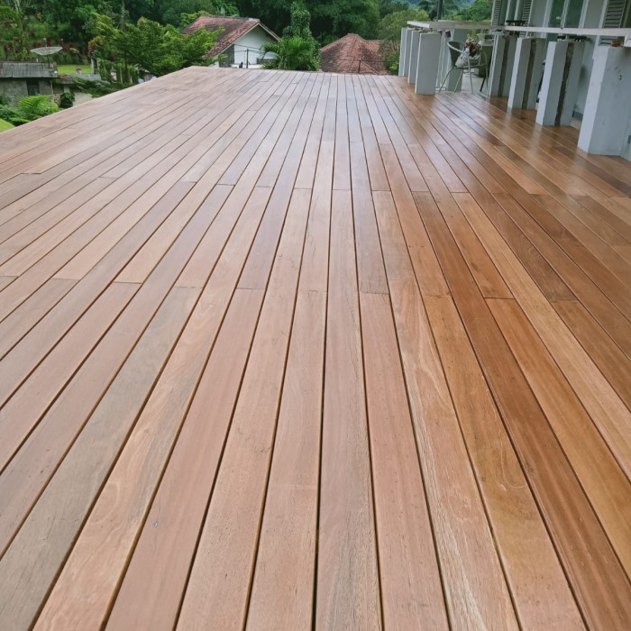 Lantai Lantai Decking Kayu Bengkirai Non Ulin Non Merbau