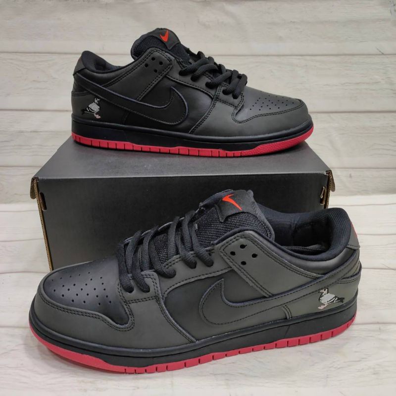 SEPATU SNEAKERS NIKE SB DUNK LOW PRO BLACK PIGEON