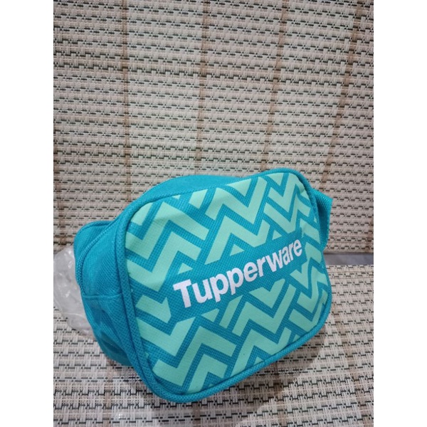 tas tupperware botol kecil isi 4