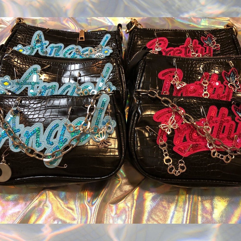ஐ♈Asli Buatan Sendiri Y2K Millennium Spice Girl Messenger Bag Harajuku Ins Alphabet Bubuk Borgol Tanah Keren Barbie Bungee Tas Logam