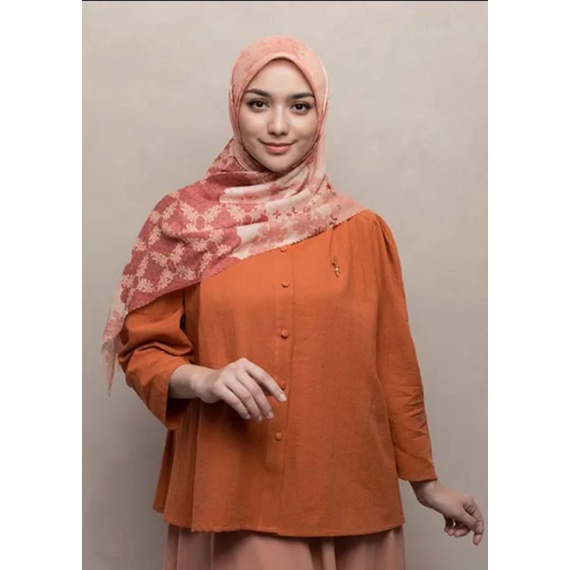 Scarf Wearing klamby