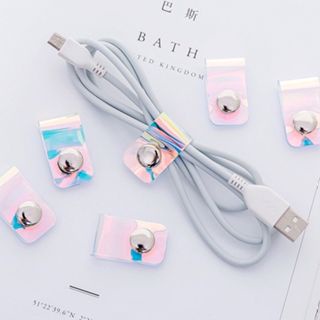 AURORA Klip Holder Kabel Headphone Bahan Pvc Transparan Gesper Ponsel Portabel Warna Bening Untuk Kantor Clip Klip Charger Headset Kabel Organizer pengikat cable clips Buckle Organizer Aneh Data Bahan Pvc Warna Laser Transparant Barang Penggulung Perapih