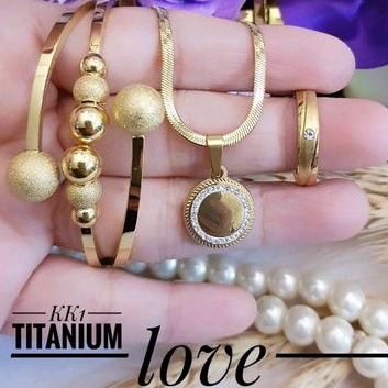 Set Perhiasan Titanium Wanita Dewasa Terbaru Gold Awet Anti Karat 1001aa