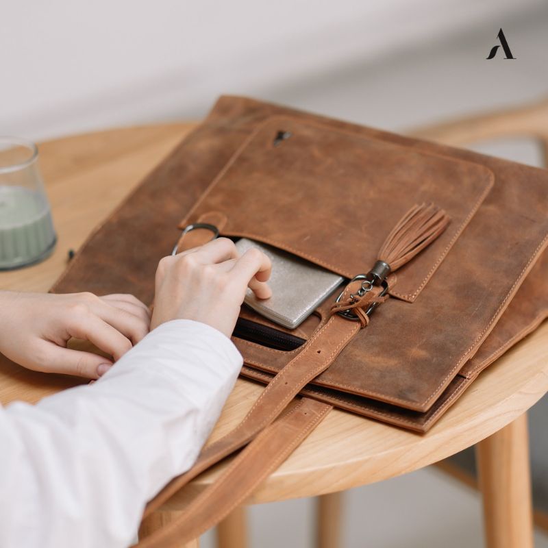 Alona Leather Totebag Wanita Kulit Asli Althea / Tote Bag Kekinian Model Terbaru Tas Slempang Berkapasitas Besar Bahu Kulit Asli Tas Kantor Selempang Wanita Fashionable Original Branded