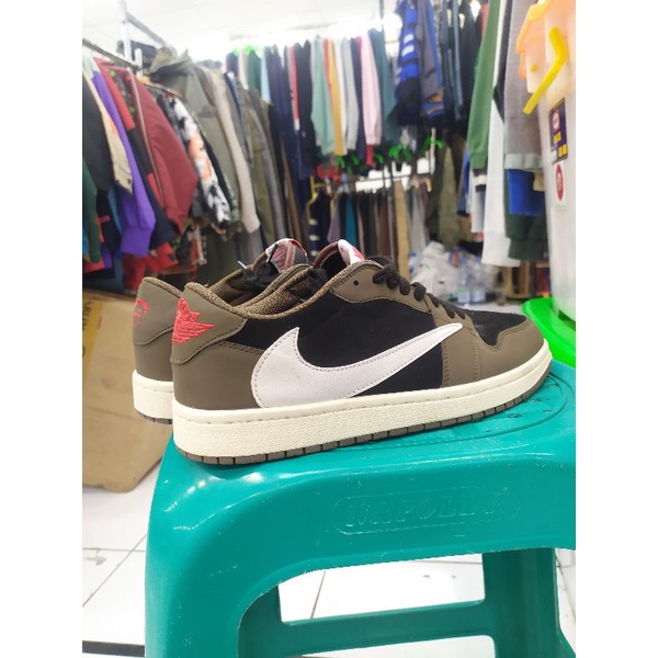 SEPATU NIKE JORDAN X TRAVIS SCOTT