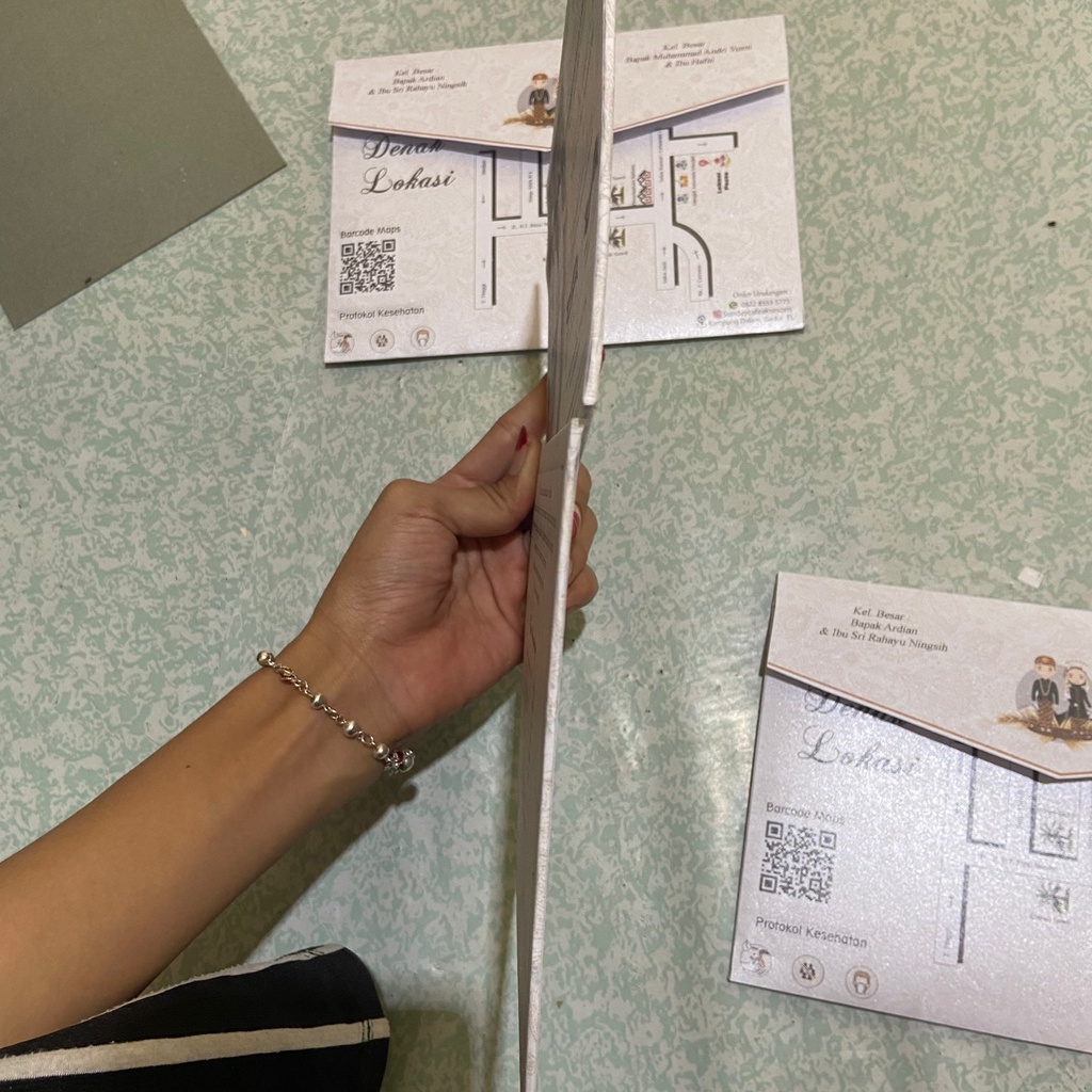 Undangan Pernikahan Model Amplop Hard Cover Design Adat Jawa