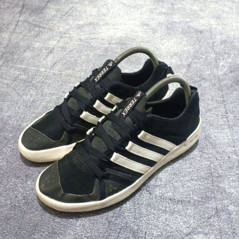 sepatu second ADIDAS TERREX CC BOAT size 41 sneakers hitam bagus Branded