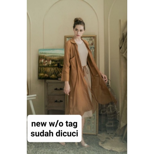 NEW W/O TAG - CHRISTIAN OUTER IN BUTTERSCOTCH (MAVEN ITTAHERL NOVERE)