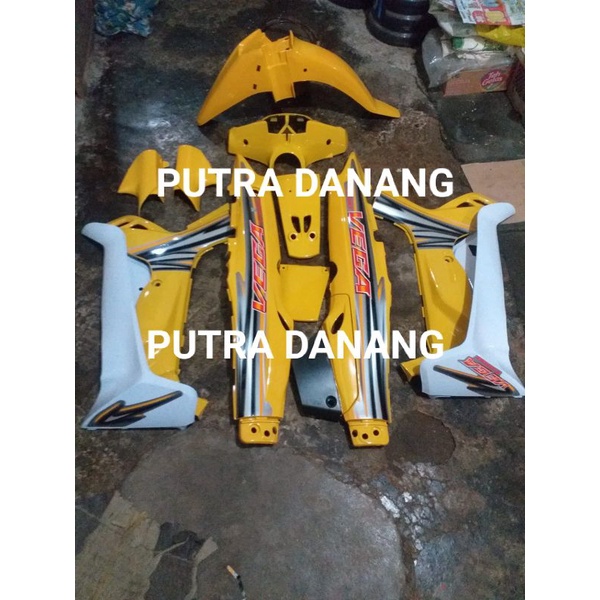 Cover Body Vega R Lama Full Set Halus Kuning Putih Full Set Cover Bodi Yamaha Vega R Lama