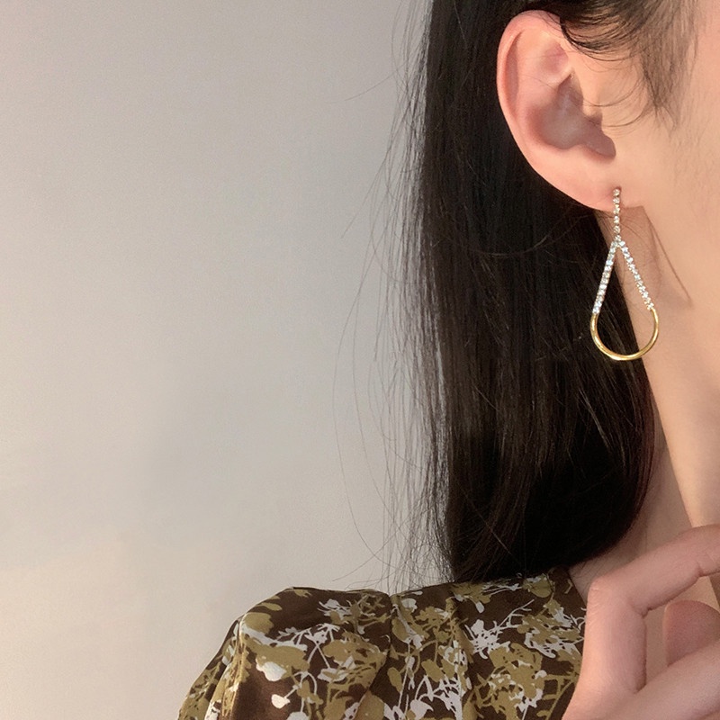 [Seri Tetesan Air Lava] Logam Lava Drop Earrings Aksesoris Temperamen Kepribadian Mewah Ringan Sederhana