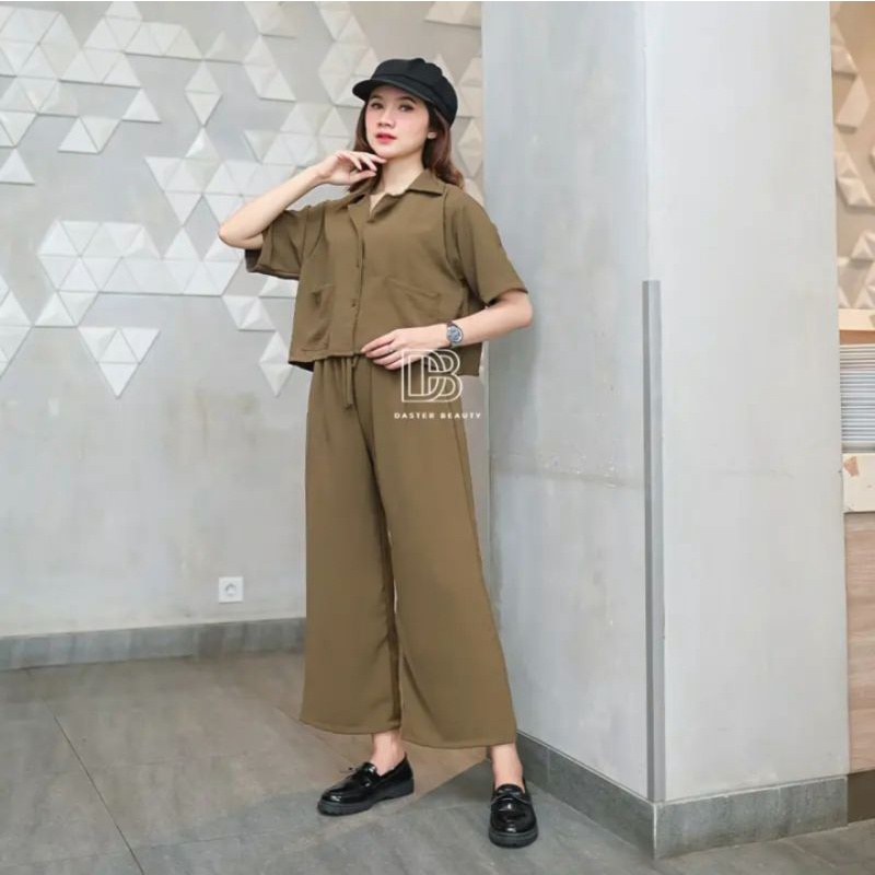 Malika Setelan Crop Top Crinkle Airflow One Set Lengan Pendek Korean Style