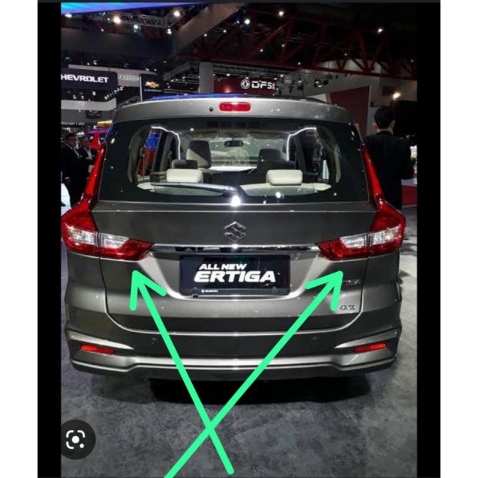 mika lampu bagasi mika reflektor bagasi belakng original suzuki ertiga