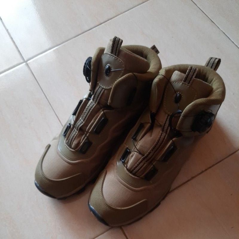 Second Sepatu tactical merk Esdy size 42