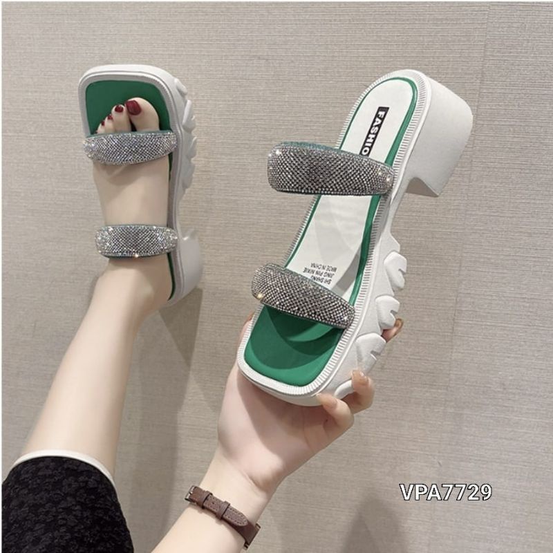 Trendy Sandals slippers Queen Rhinestone Import VPA7729