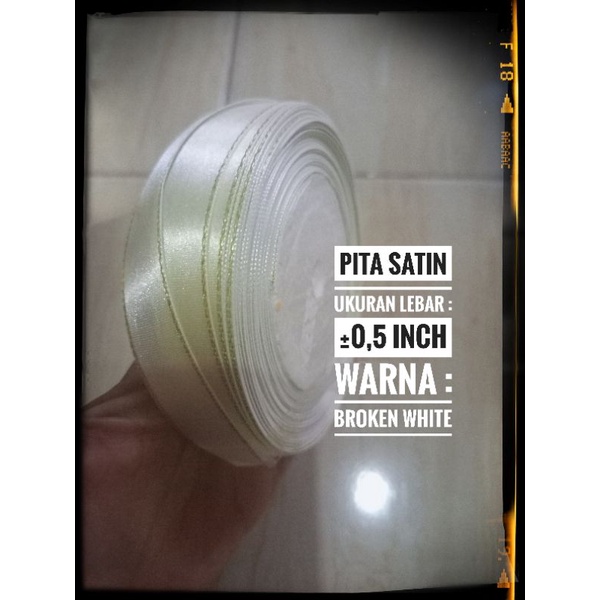 

Pita Satin 0,5 Inchi