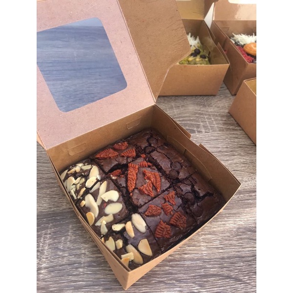FUDGY BROWNIES TOPPING MINI BOX (10x10)