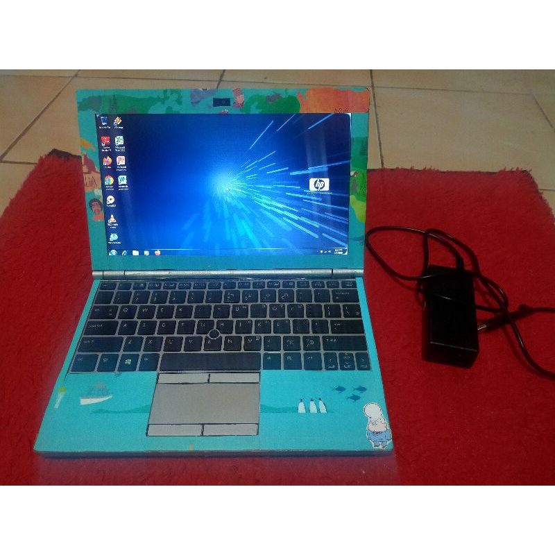 hp elitbook 2170p Intel core i5 gen 3 ram 2 GB ukuran 12 inchi seluruh casing distiker peta biru
