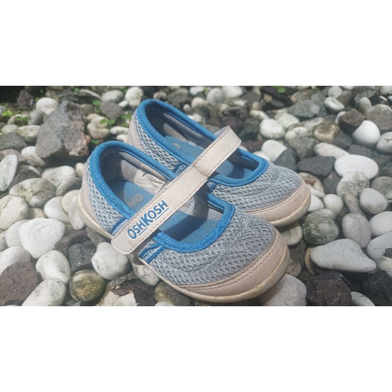 Sepatu anak Oshkosh B'gosh preloved