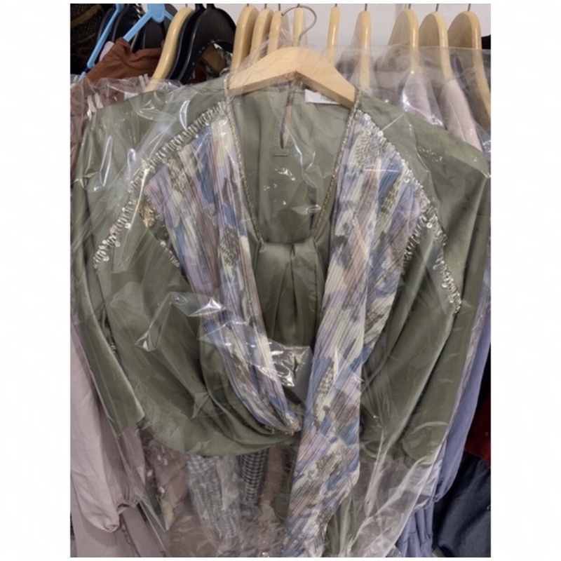 kaftan ava prologue (preloved like new)