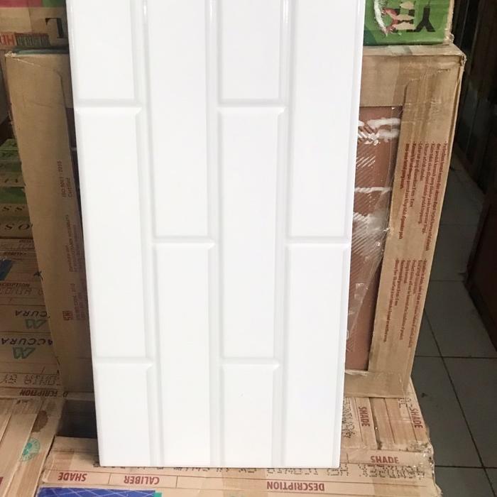 Depan KERAMIK 25X50 KERAMIK DINDING KERAMIK BATA KILAP (GLOSSY-TIMBUL)/ keramik dinding kamar mandi/