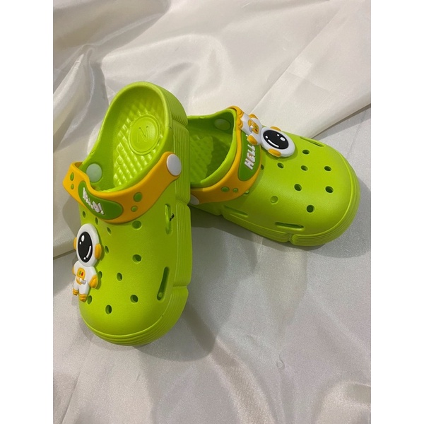 Lucky stars/sepatu sandal astronaut/sendal pao kualitas best dan harga best/sendal crocs anak anak/sendal import harga murah dan model lucu dan color full