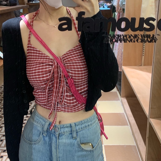 Red Spice Girls Niche Chic Serut Menggantung Leher Suspender Wanita Pakaian Dalam Musim Panas Ramping Desain Serbaguna Rompi Pendek Tanpa Lengan