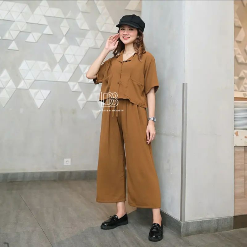 Malika Setelan Crop Top Crinkle Airflow One Set Lengan Pendek Korean Style