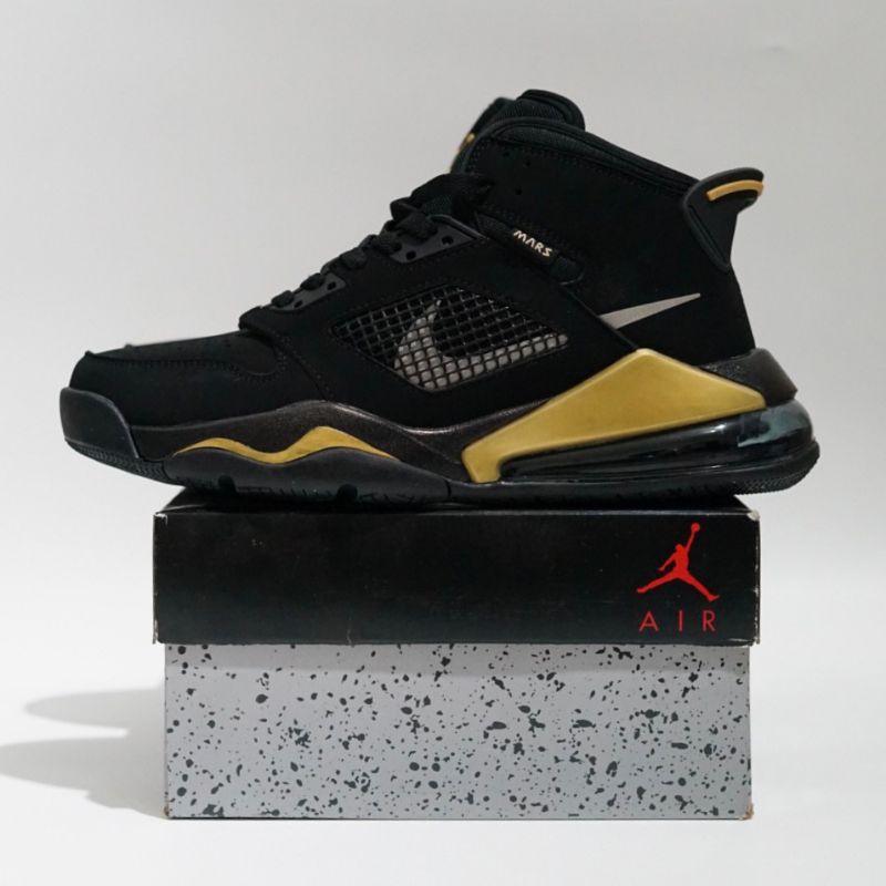 jordan mars 270 black gold