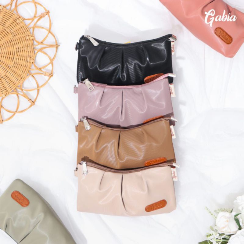 LUBY STRIPE By Gabia Pouch Anti Air Mengkilap, Pouch Handphone