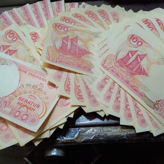 UANG MAHAR KERTAS KUNO INDONESIA JAMAN DULU JADUL 100 RUPIAH