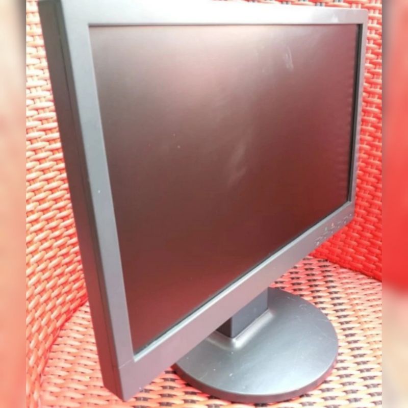 lcd 19in widescreen lenovo monitor kondisi mantul set kabel power dan vga