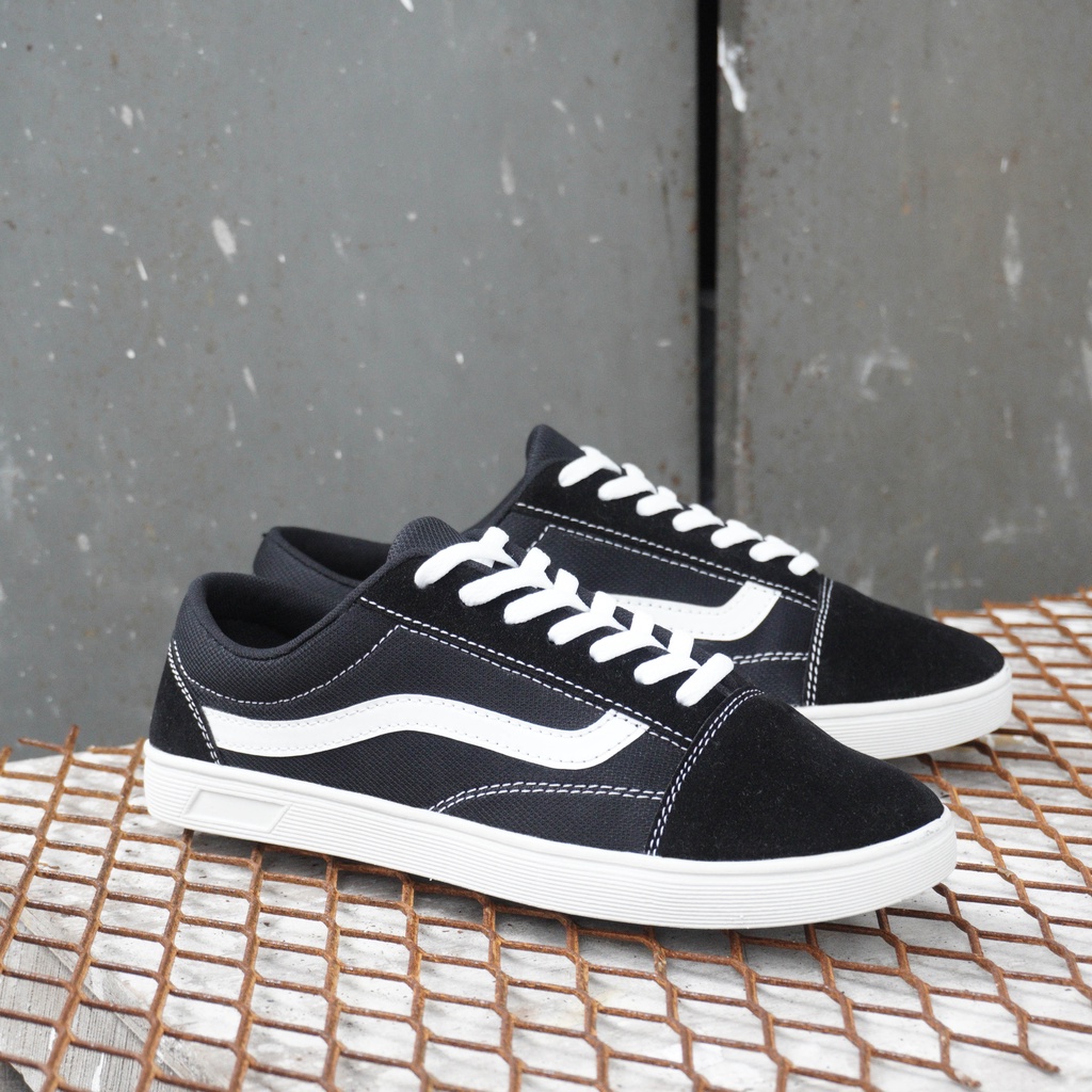 Sepatu Sneakers Sekolah Anak Laki Laki Perempuan Hitam Putih Polos - Sepatu Pria Wanita Oldskool Hitam Putih