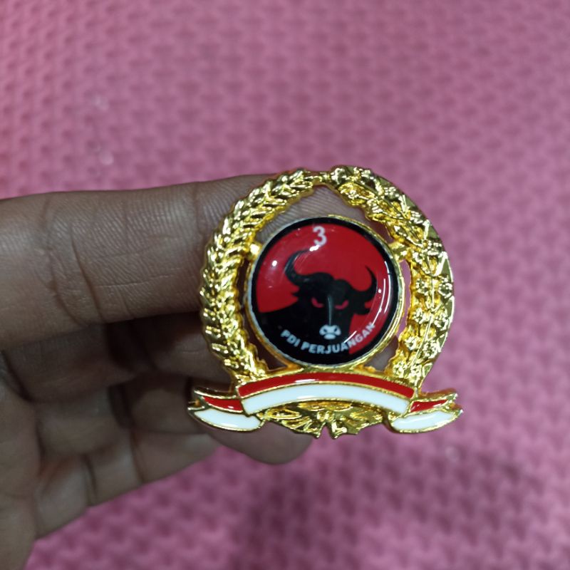 Pin PDI PERJUANGAN