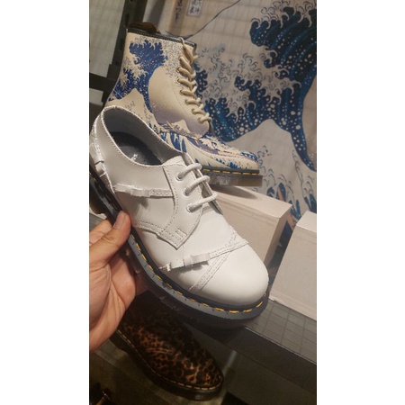 SEPATU DOCMART DR MARTENS 1461 BOW BLACK / WHITE SIZE 36 - 41 NEW ORIGINAL