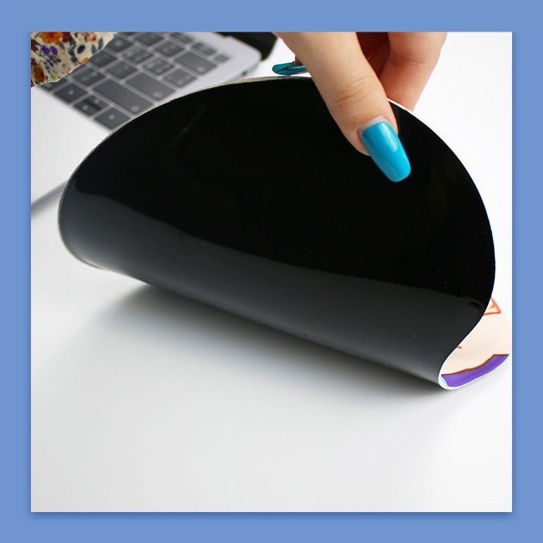 Lovely Shape Mouse Pad Wrist Support Silica Gel Filling Mouse Pad Kain Sutra Susu Mousepad Dengan Penyangga Pergelangan Tangan