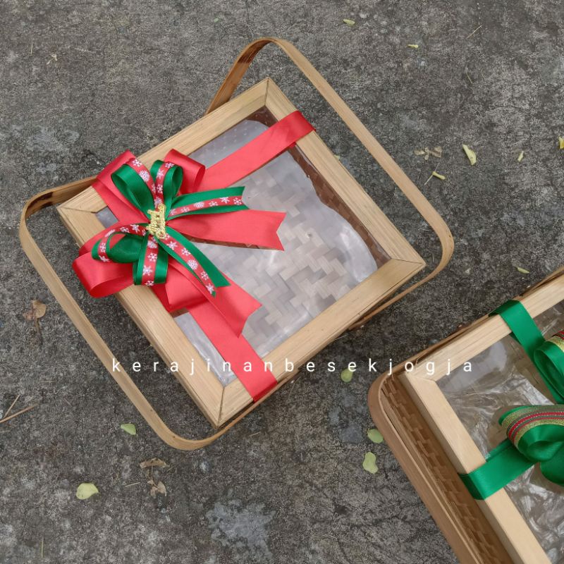 

bestseller ( NATAL 2022 ) PARSEL KOTAK TUTUP MIKA PITA /hantaran makanan/hampers/bingkisan/rantang bambu/kotak bambu GROSIR