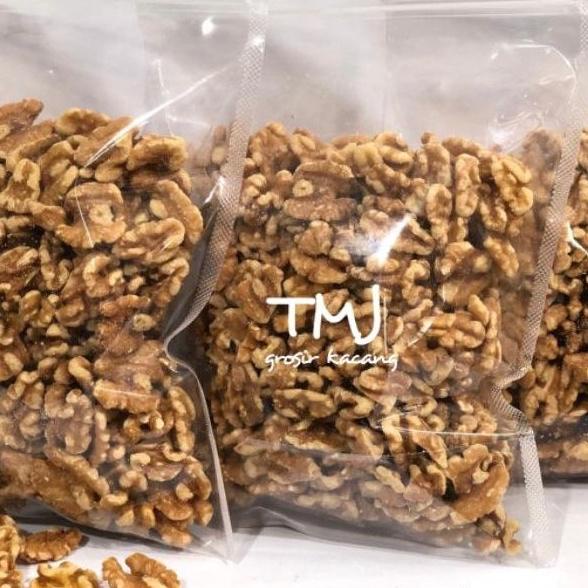 

1.1 Full Cashback KACANG OTAK / WALNUT PANGGANG 250gr (ROASTED) .,.,.,..,