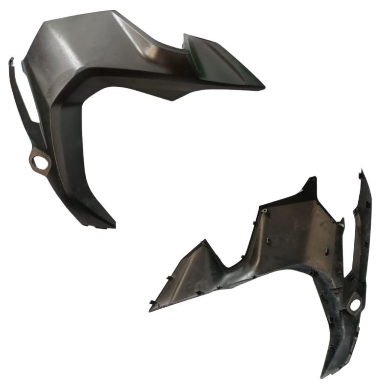 cover sayap samping body depan kanan honda adv 150  cover sayap body depan kanan honda adv 150 origi