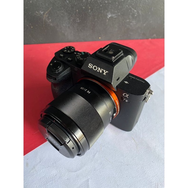 Kamera Sony a7ii plus Lensa Fe 28mm f2