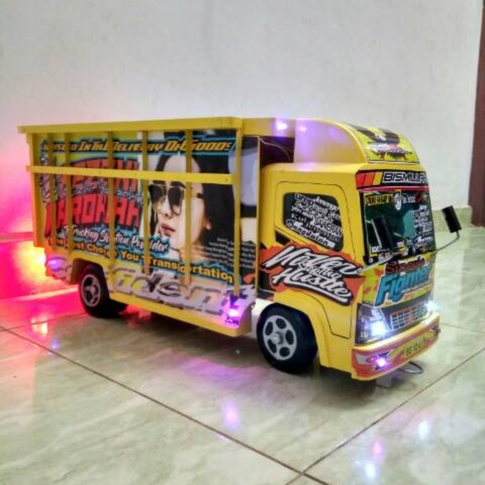 Terlaris ✨ -Miniatur mobil truk oleng kayu truck mainan mobilan truk lampu terpal- 2.1.23