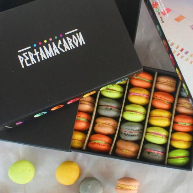 

Harga termurah PACK1 ISI 25 MACARON BY PERTAMACARON NIV